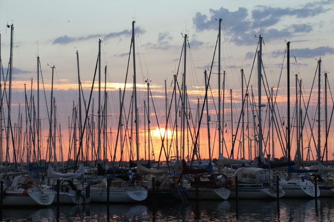 2Zi-Ferienwohnung Am Suedstrand Mit Eigenem Parkplatz Perfekt Fuer Familie Burgtiefe auf Fehmarn Exteriér fotografie